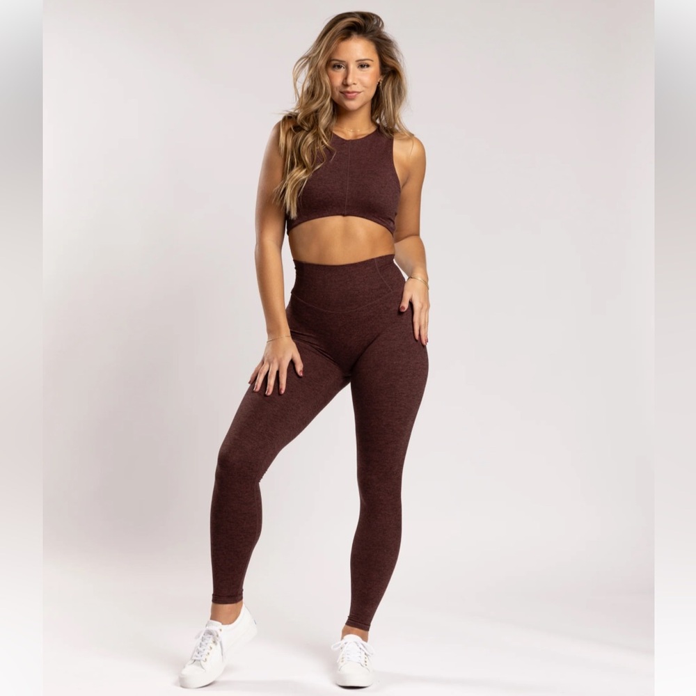 Ptula BAREFORM Curve Legging Currant